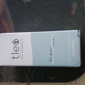 EUCALYPTUS 100% Pure Essential Oil. NWOT Never used.
